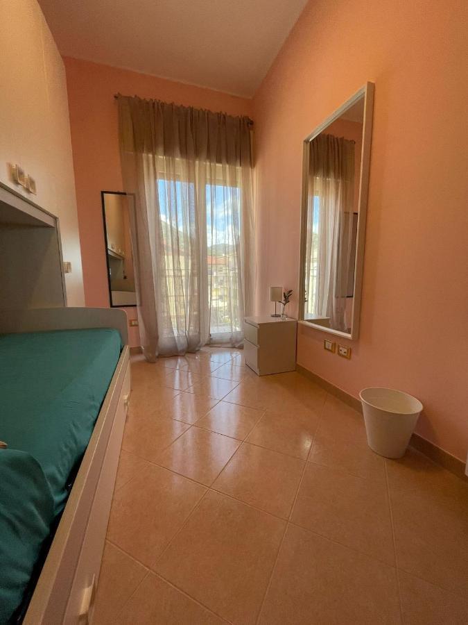 Casa Mediterranea: Appartamento Vista Mare A Soli 200M Dalla Spiaggia Сперлонга Экстерьер фото